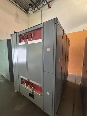 Square D, 1600 Amp, 2200 Volts, 700 Volts, 50 KA Delta Wye Main Breaker, 2006 - Image 9