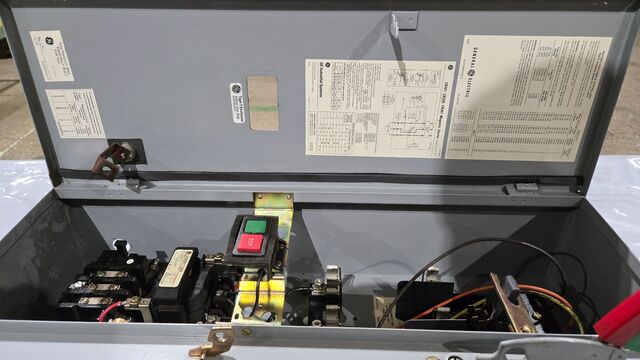 General Electric, 300 Line Control, disconnect & load switch, combo box type 1 enclosure - Image 2