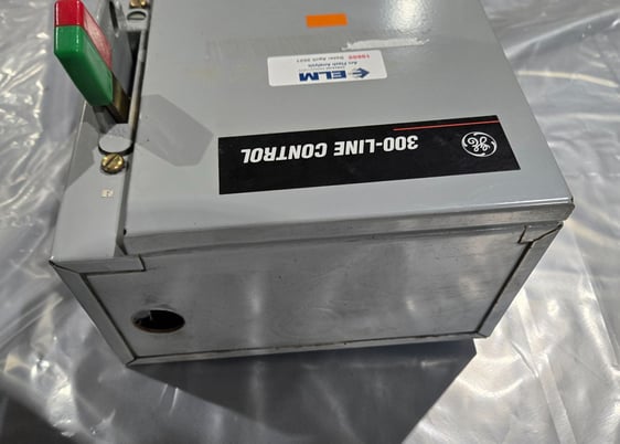 General Electric, 300 Line Control, disconnect & load switch, combo box type 1 enclosure - Image 3