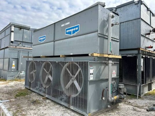 325 Ton, Evapco #PMC-325E, Sngl Tower Ammonia Evaporative Condenser, 400 psig, 50900 cfm, R-717, 3 HP pump w/ - Image 2