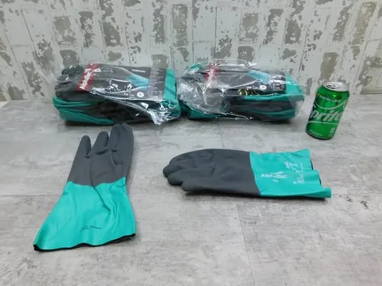 24 NEW Pair Ansell AlphaTec 58-530B Chemical Resistant Gloves, Size Large NEW - Image 4