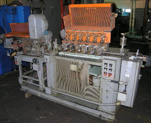 6 Stand, Maplewood, 1" arbor, 2" roll space, .25"-2.5" vertical adj., 4.5" horizontal centers, 300 FPM, 1975 - Image 1