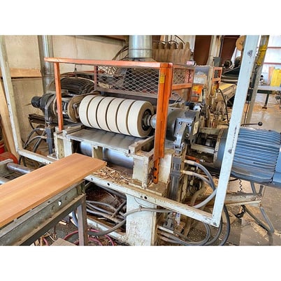 2 4" x 4" Yates American #B-26, top & bottom rough lumber planer, 24" x 4" open capacity - Image 6