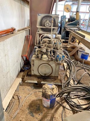 2 4" x 4" Yates American #B-26, top & bottom rough lumber planer, 24" x 4" open capacity - Image 8