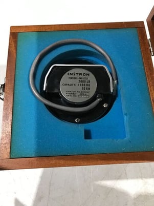 Instron #2512-144, tension load cell, new - Image 2