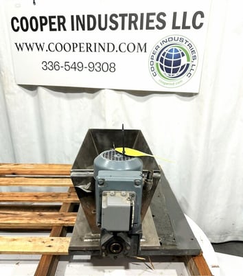 Stainless Steel Jacketed Ingredient Feeder/Lumpbreaker, 25.5" x 12.5" Inlet, 25.5" x 6.5" Outlet, 12" overall - Image 4