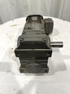 2 HP 300-1800 RPM Sew-Eurodrive #S67-DRN90L4, Inverter Duty Motor w/Gear Reducer, 20.37:1 Ratio, 3 Phase, 60 - Image 5