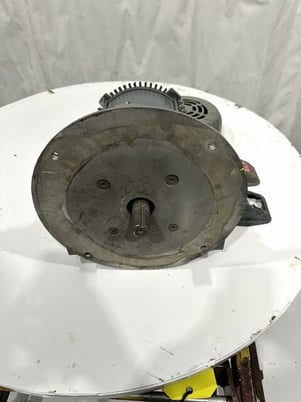 5 HP 3505 RPM Dayton #3KX03, Industrial Motor, Frame 184T, 6.1 Amps, 460 V - Image 4
