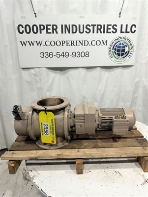 7" Rotary Airlock w/Drive, Carbon Steel, 7" Inlet/Outlet, 11" H Inlet to Outlet, 0.55 kW, 230/400 V - Image 1
