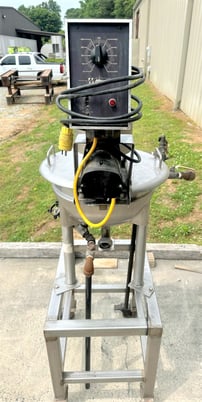 Jacketed Mixing Stainless Tank, 17" diameter X 10" H Tank, 0.25 HP, 130 V - Image 5