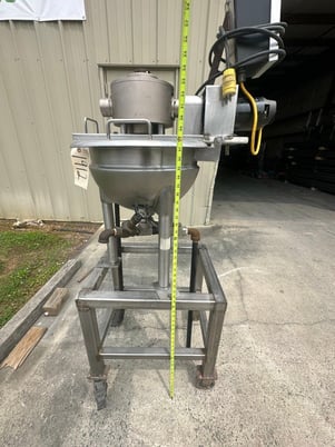 Jacketed Mixing Stainless Tank, 17" diameter X 10" H Tank, 0.25 HP, 130 V - Image 6