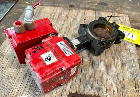 3" Triac #WE-500XXT, Butterfly Valve, Stainless/Carbon Steel, 500 in.lb. torque, 115 V - Image 3