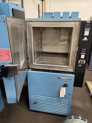 24" width x 24" D x 24" H Thermotron #S-8C, environmental chamber, 8 cu.ft., -68&deg; to 177&deg; - Image 4