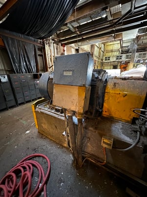 350 KW HP 415 RPM Siemens, metric, TEFC, 28 Hz, 480 Volts - Image 2