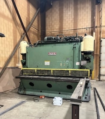 3/4" x 12' Pacific #500R12, hydraulic power squaring shear, 48" front operated power back gauge, 14 hold downs - Image 1