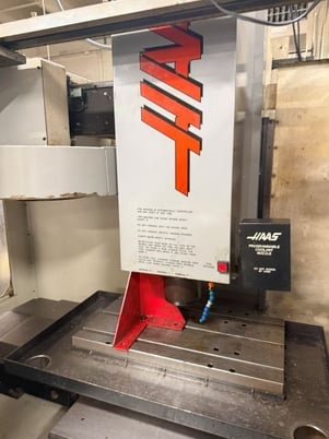 Haas #VF-0, CNC vertical machining center, 20" X, 16" Y, 20" Z, 7500 RPM, 20 automatic tool changer, chip - Image 2