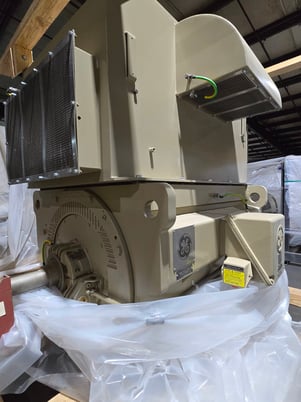 500 HP 3600 RPM General Electric, Frame 5808/9/10S, weather protected enclosure type 2, Renk sleeve, VFD - Image 1