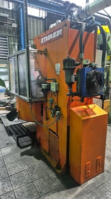 Hydromec, hydrauoic 30 ton semi-automatic stripping press - Image 1