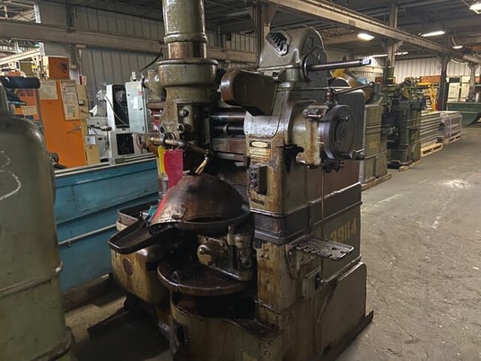 Fellows #61A, gear shaper w/spur Guide, 18" diameter capacity, 5" width face, 5.12" stroke, 5" riser, 0.75" - Image 1