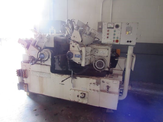 Cincinnati No. 3-500, centerless grinder, 6" diameter work capacity, 47.25" thru-feed work rest Blade, 24" - Image 2
