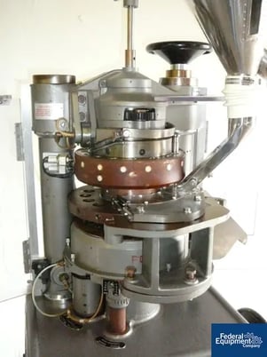 6.5 Ton Manesty #Betapress, Rotary Tablet Press, 16-Station, 90k TPH, 5/8" max tablet diameter, 11/16" max - Image 3