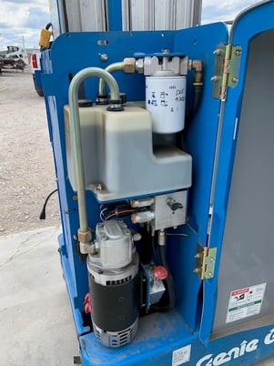 350 lb. Genie Industries #GR-20 Runabout, scissor lift, electric, 20' platform height, 2013 - Image 2