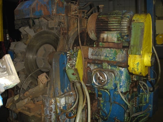 Gardner #2H30-30, double opposed disc grinder, 30" diameter wheels, 2400 PPH, (2) 30 HP, 1080 RPM - Image 1