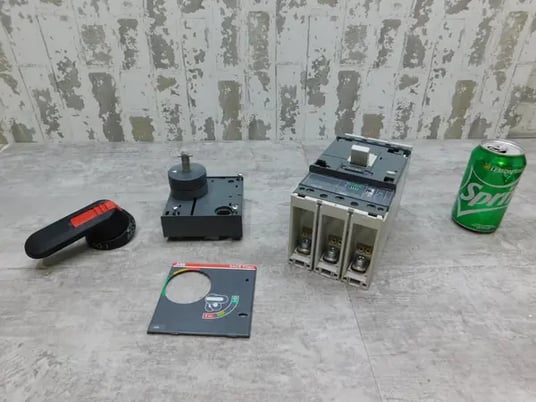 150 Amps, ABB Instantaneous Trip Circuit Breaker, SACE T4N 250, 3 Pole, 600 Volts, Used - Image 2