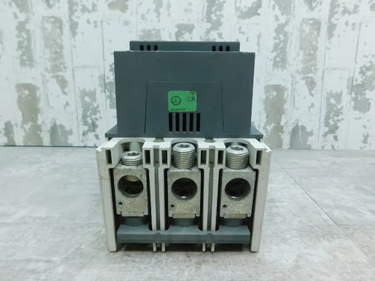 ABB Non-Reversing Contactor #A260N5-30, 3 Pole, 270 Amps, NEMA Size 5, Used - Image 3