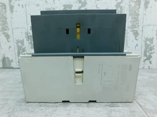 ABB Non-Reversing Contactor #A260N5-30, 3 Pole, 270 Amps, NEMA Size 5, Used - Image 6