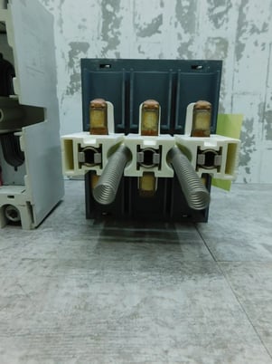 ABB Non-Reversing Contactor #A260N5-30, 3 Pole, 270 Amps, NEMA Size 5, Used - Image 9