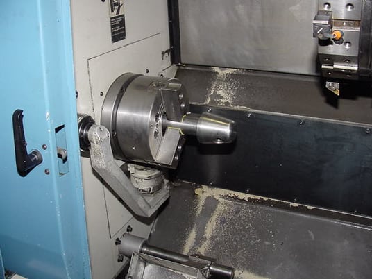 Hitachi-Seiki #HVP-23J, 17.7" swing, 24.8" centers, Seicos LY, chip conveyor, 1996, #138186 - Image 2
