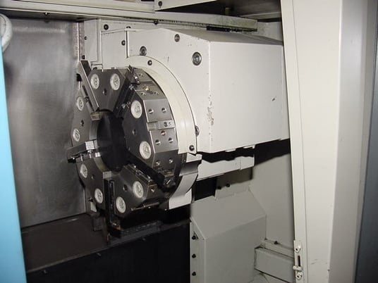Hitachi-Seiki #HVP-23J, 17.7" swing, 24.8" centers, Seicos LY, chip conveyor, 1996, #138186 - Image 3