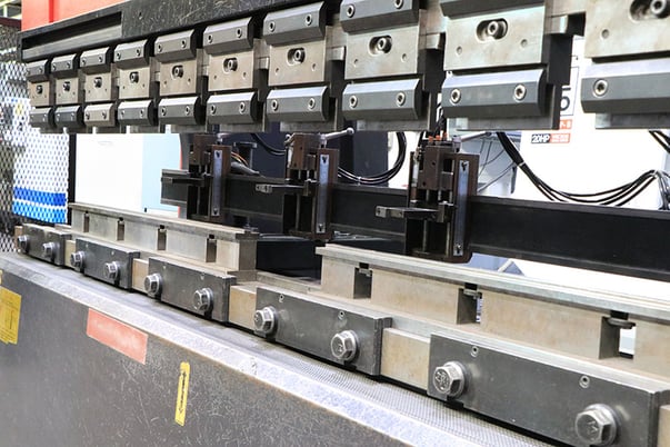 88 Ton, Amada #FBD-8025, Hydraulic Press Brake, 98.6" overall, 3.94" stroke, 14.6" open, 15.7" throat, 86.6" - Image 2