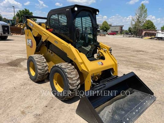 Cat 272D3, Skid Steer Loader, 277 hours, S/N: TP900195, 2022 - Image 2