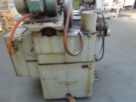 4" x 18" Brown & Sharpe #5, plain cylindrical grinder, 14" diameter x 2" width x 5" hole wheel, 3 HP, 1772 - Image 4