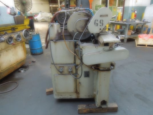 4" x 18" Brown & Sharpe #5, plain cylindrical grinder, 14" diameter x 2" width x 5" hole wheel, 3 HP, 1772 - Image 6