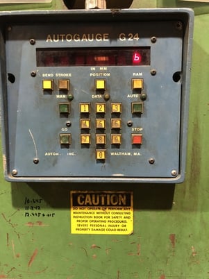 100 Ton, Accurpress #710010, hydraulic press brake, 2-Axis, 10' overall, 100" between housing, 8" stroke, 1985 - Image 3