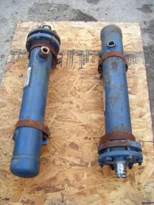 4.5 sq.ft., 150 psi shell, 150 psi tube, Itt Bell & Gossett #SU-42-2, shell & tube heat exchanger, 1995 - Image 6