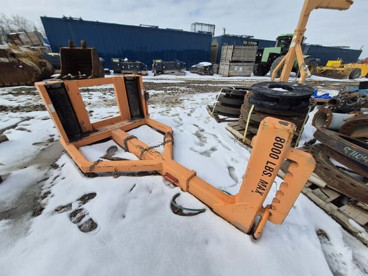 B & D Manufacturing #33200-200, tire changer, 8000 lb. max. - Image 1