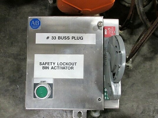 8 cu.ft., Stainless steel bin activator, live bottom, 18" dia. x 42" straight side, 20" x 20" inspection door - Image 10