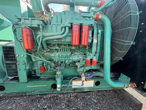 900 KW Cummins #DQFAC, diesel generator set, 277/480 Volts, 710 hours, QST30-G5 engine, EPA Tier 2, open skid - Image 10