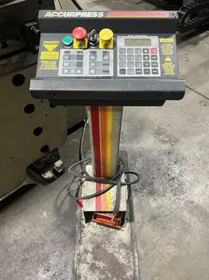130 Ton, Accurpress #713010, Hydraulic CNC Press Brake, 10' overall, 100" between housing, powered adj, 8" - Image 6