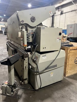 130 Ton, Accurpress #713010, Hydraulic CNC Press Brake, 10' overall, 100" between housing, powered adj, 8" - Image 7