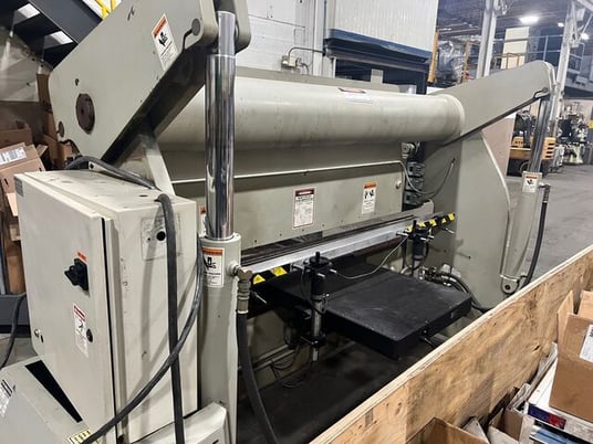 130 Ton, Accurpress #713010, Hydraulic CNC Press Brake, 10' overall, 100" between housing, powered adj, 8" - Image 9