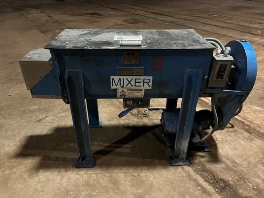 Day, Ribbon Blender, 1.5 HP, 220/440 V - Image 1