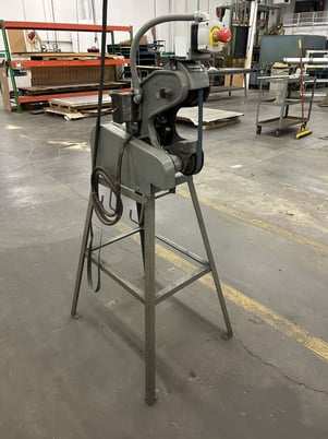 1" x 42" Burr King #562, 3-wheel belt sander, stand, 1/2 HP, 460 V. - Image 2