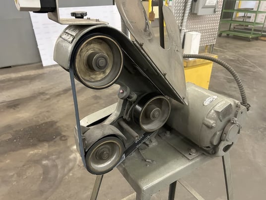 1" x 42" Burr King #562, 3-wheel belt sander, stand, 1/2 HP, 460 V. - Image 7