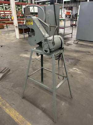 1" x 42" Burr King #562, 3-wheel belt sander, stand, 1/2 HP, 460 V. - Image 9