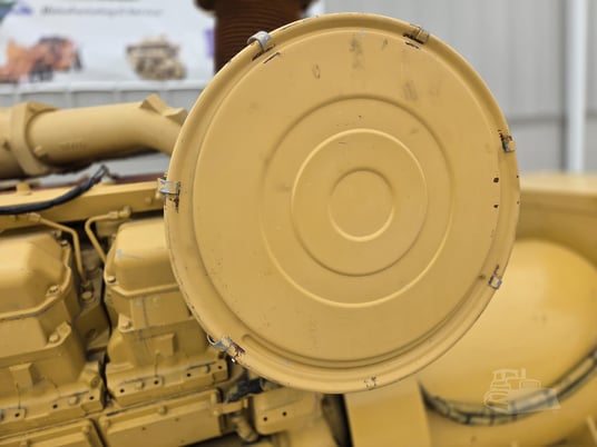 1000 KW Caterpillar, diesel generator set, 3-phase, 978 hours, 1482 HP 3512 engine - Image 5
